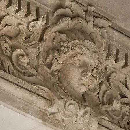 La Demeure Montaigne Hotel Parigi