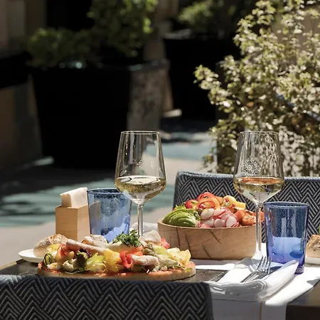 La Demeure Montaigne Hotel Parigi