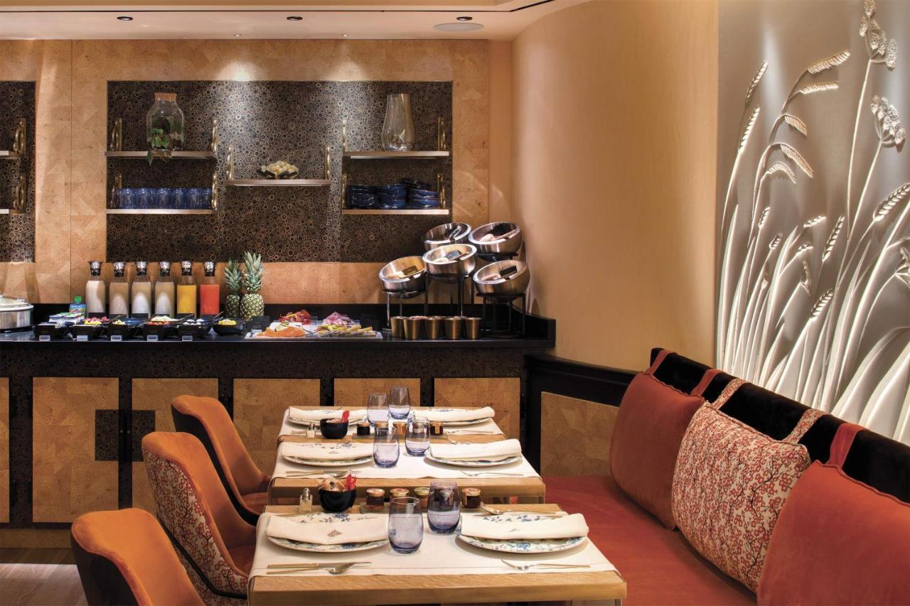 Hotel La Demeure Montaigne 5*