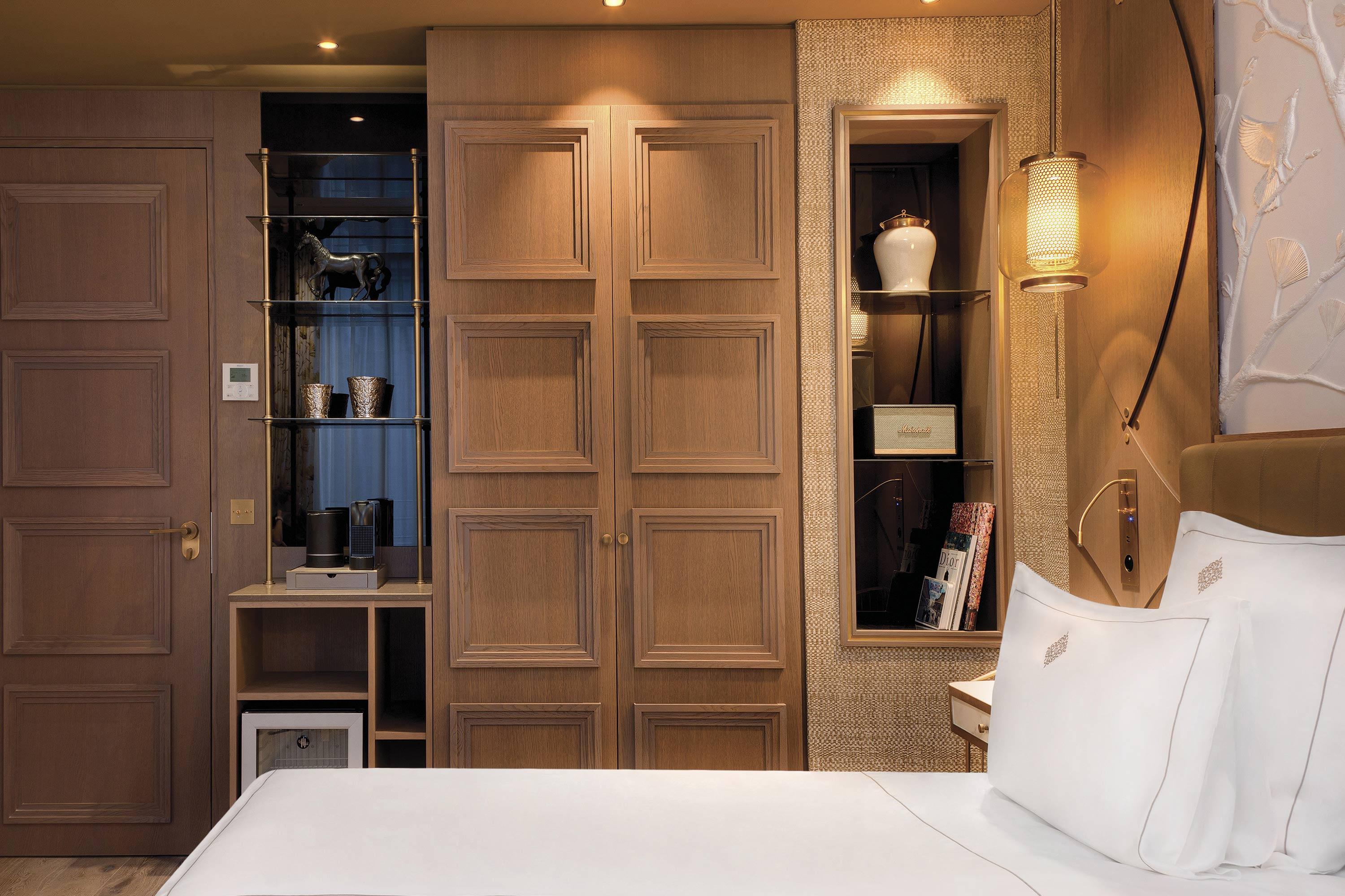 Hotel La Demeure Montaigne Parigi