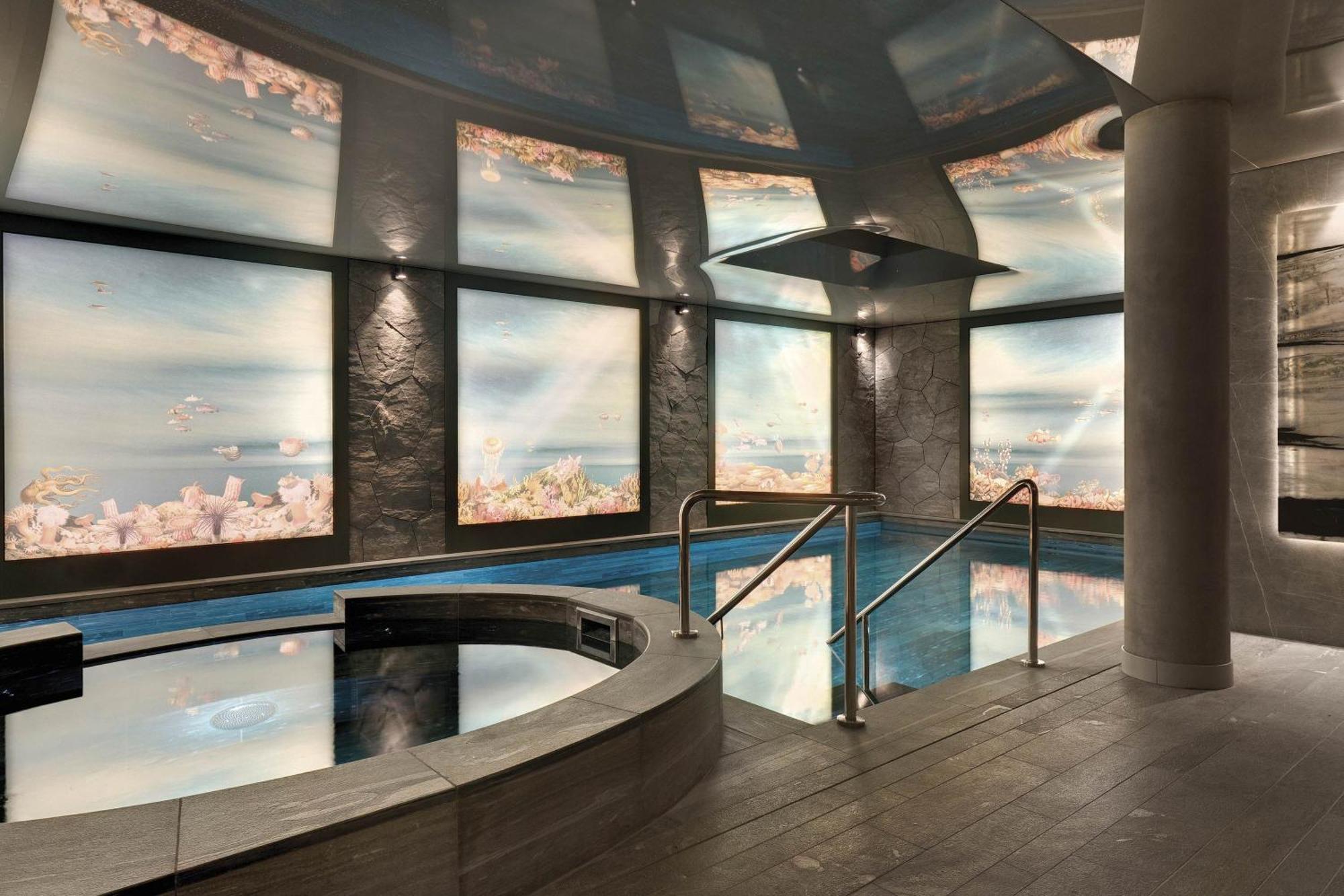 La Demeure Montaigne Hotel