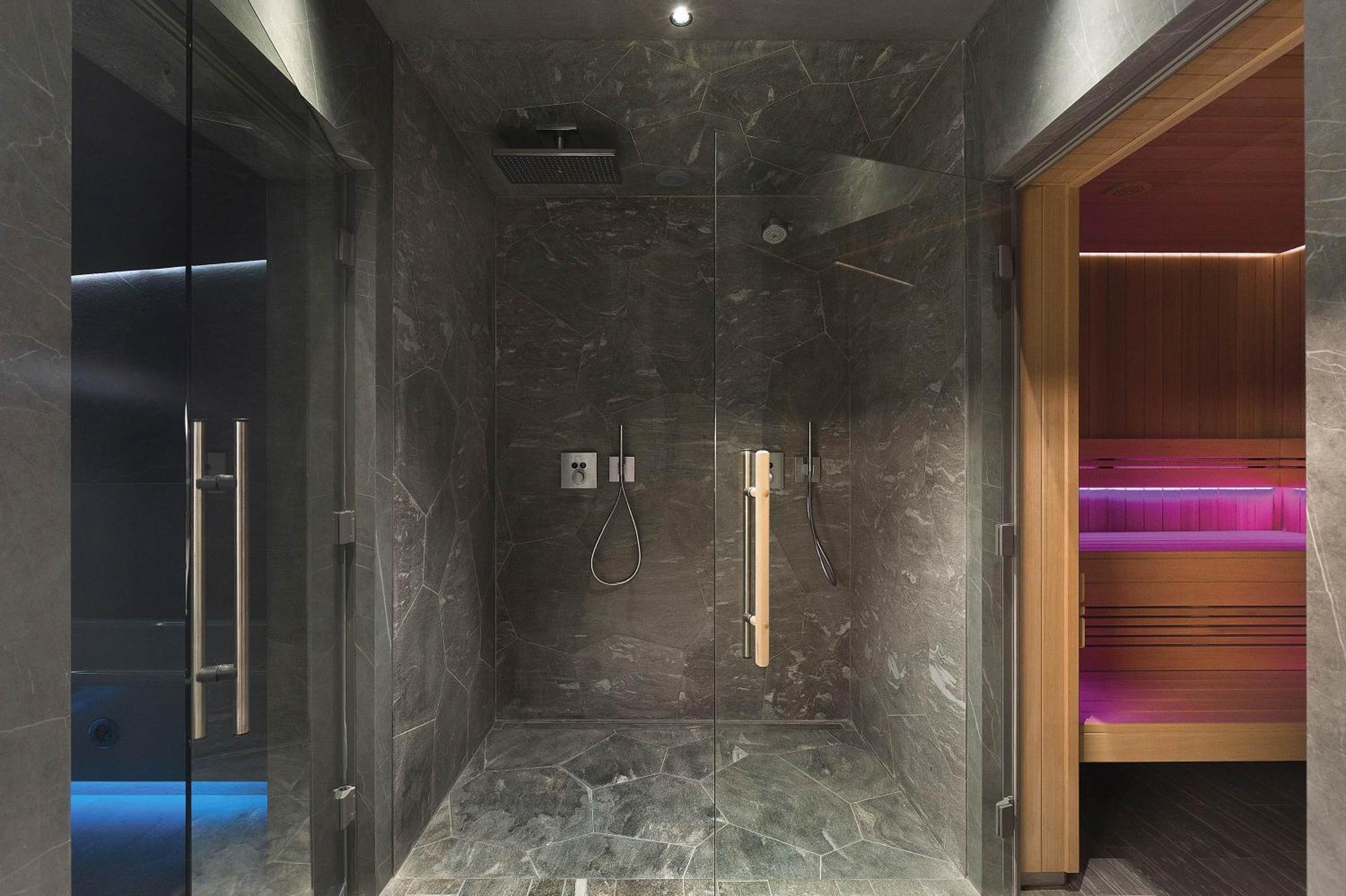 Hotel La Demeure Montaigne Parigi