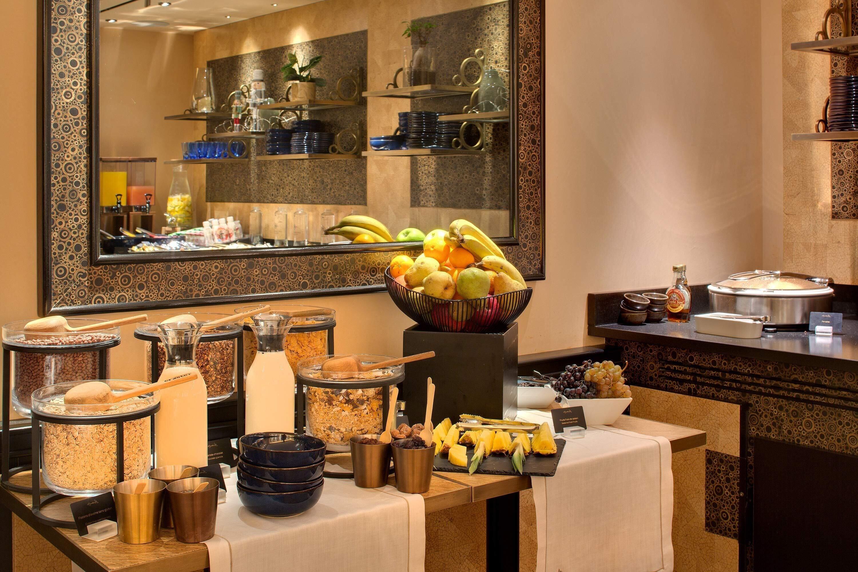 La Demeure Montaigne Hotel