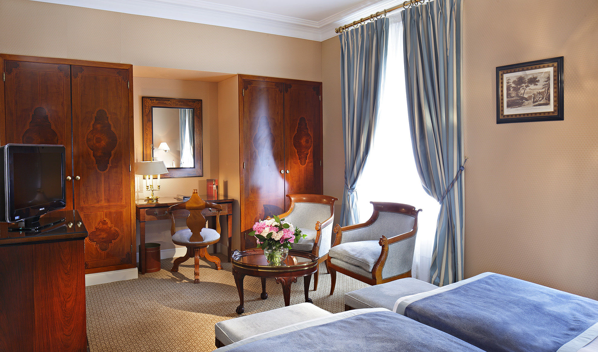 La Demeure Montaigne Hotel 5*